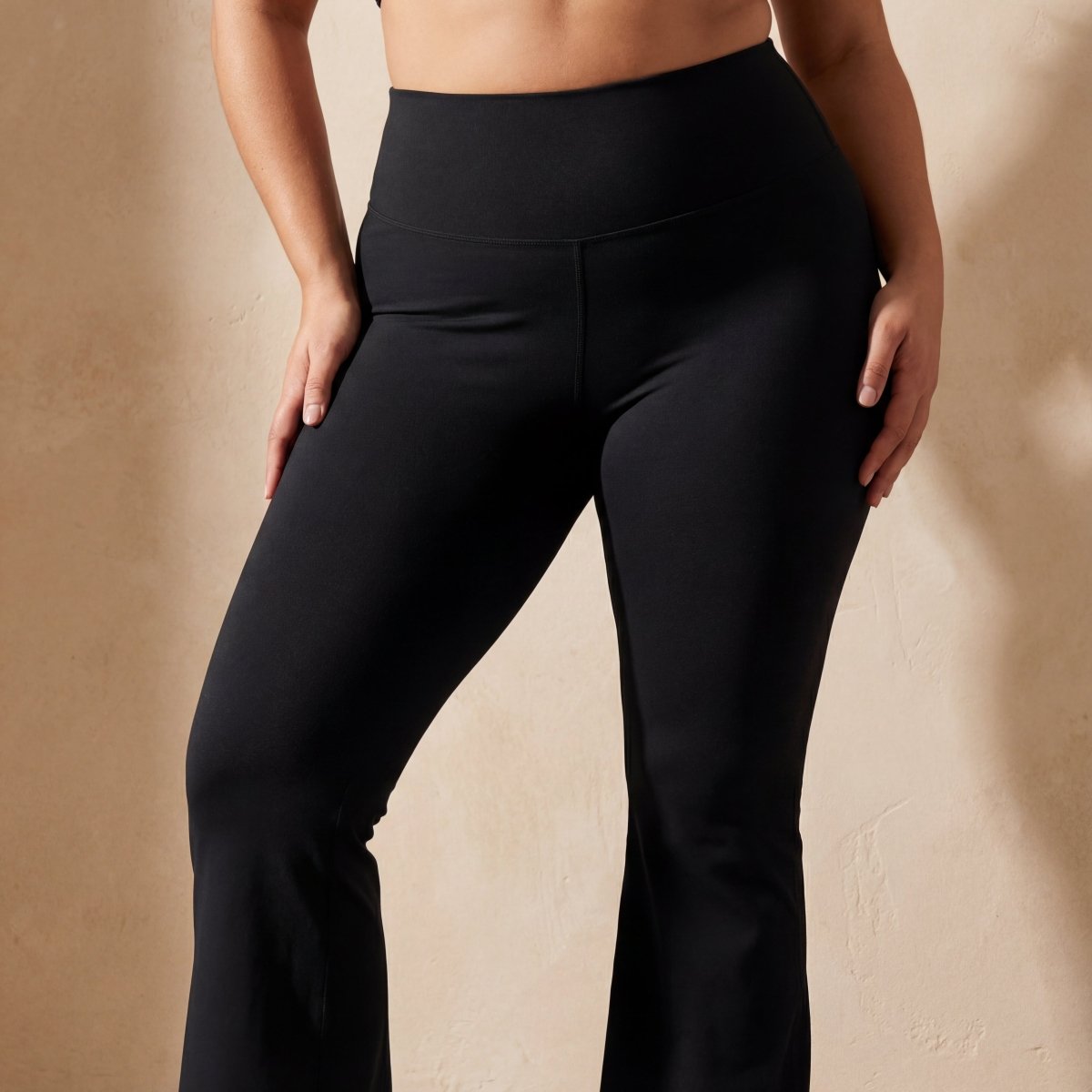 השילוב המושלם בין סטייל ונוחות: מכנסי Flare מחטבים | השילוב המושלם בין סטייל ונוחות: מכנסי Flare מחטבים | אוזו - שופ